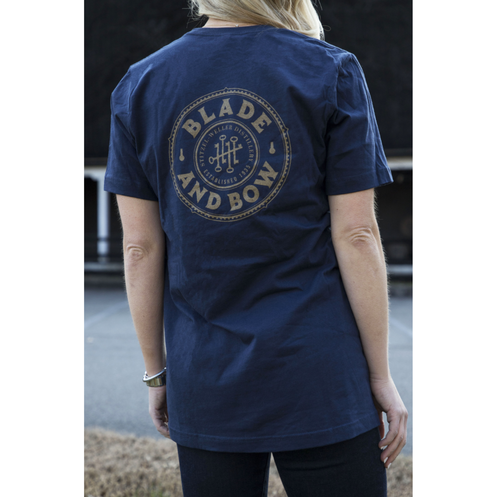 dybt Byg op effektivt Navy Short Sleeve Blade & Bow Logo T-Shirt with Full Logo on Back – Stitzel  Weller Distillery